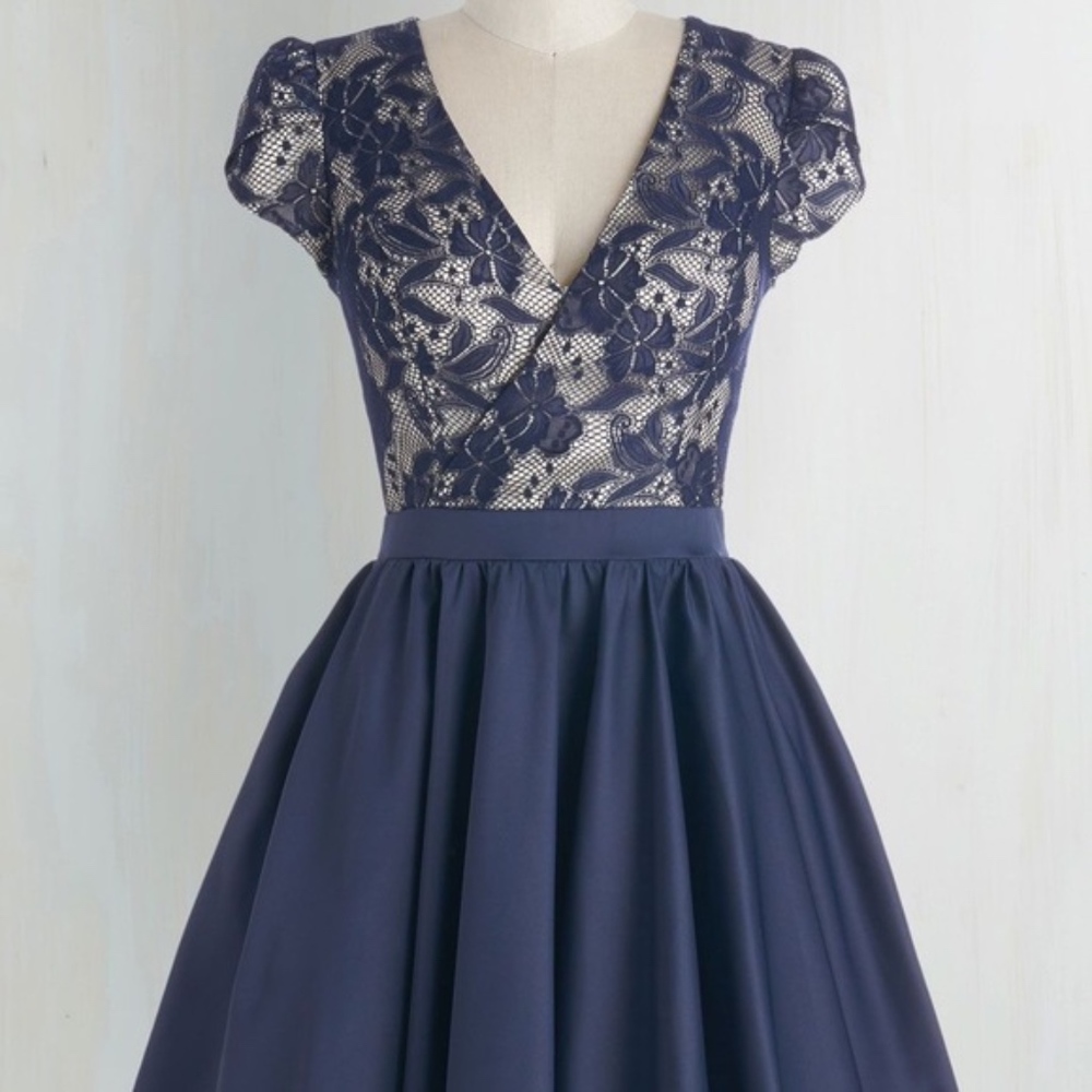 Chi Chi London Elegance Awaits Dress Size US12